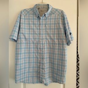 Men's Under Armour button down short sleeve shirt